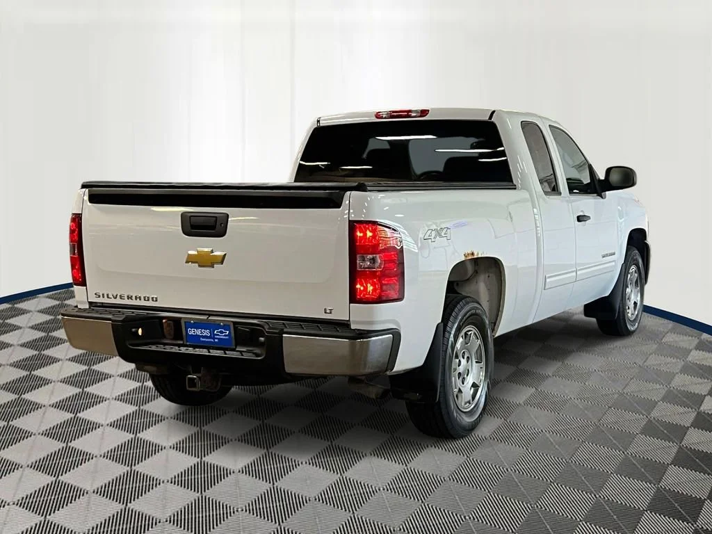 Used 2013 SUMMIT WHITE Chevrolet LT image 5