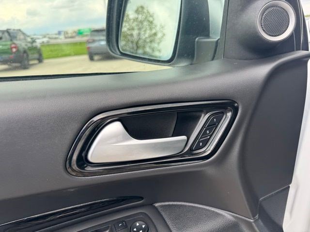 Used 2023 White Knuckle Clearcoat Dodge Citadel image 10