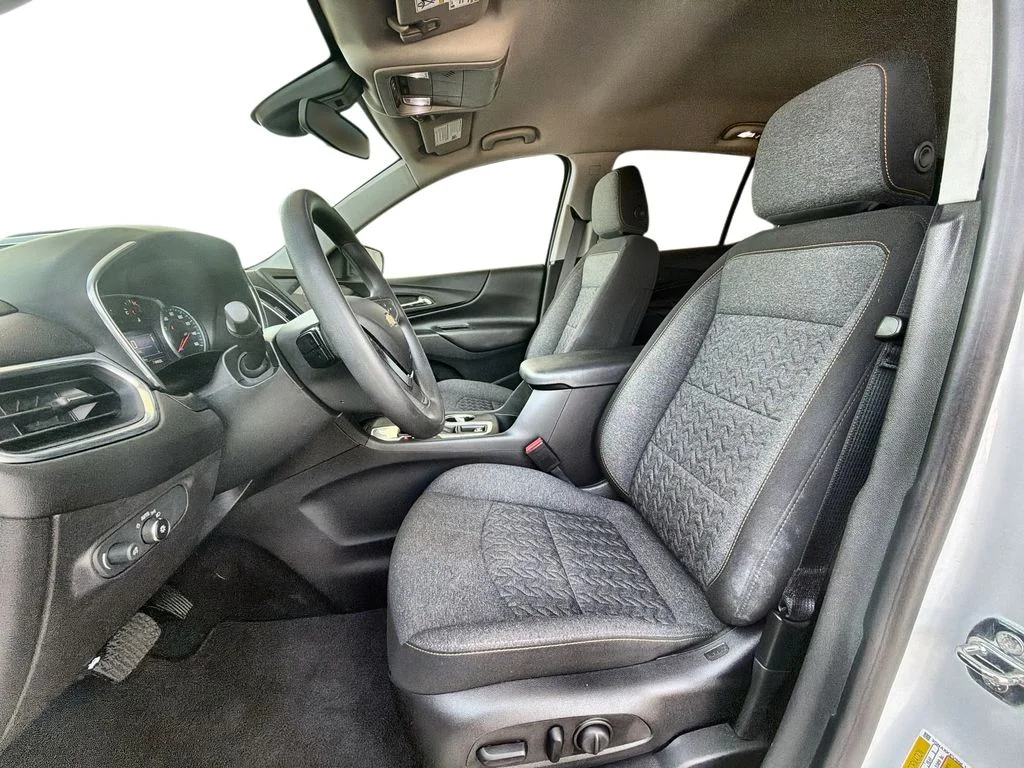 Used 2022 White Chevrolet LT image 20