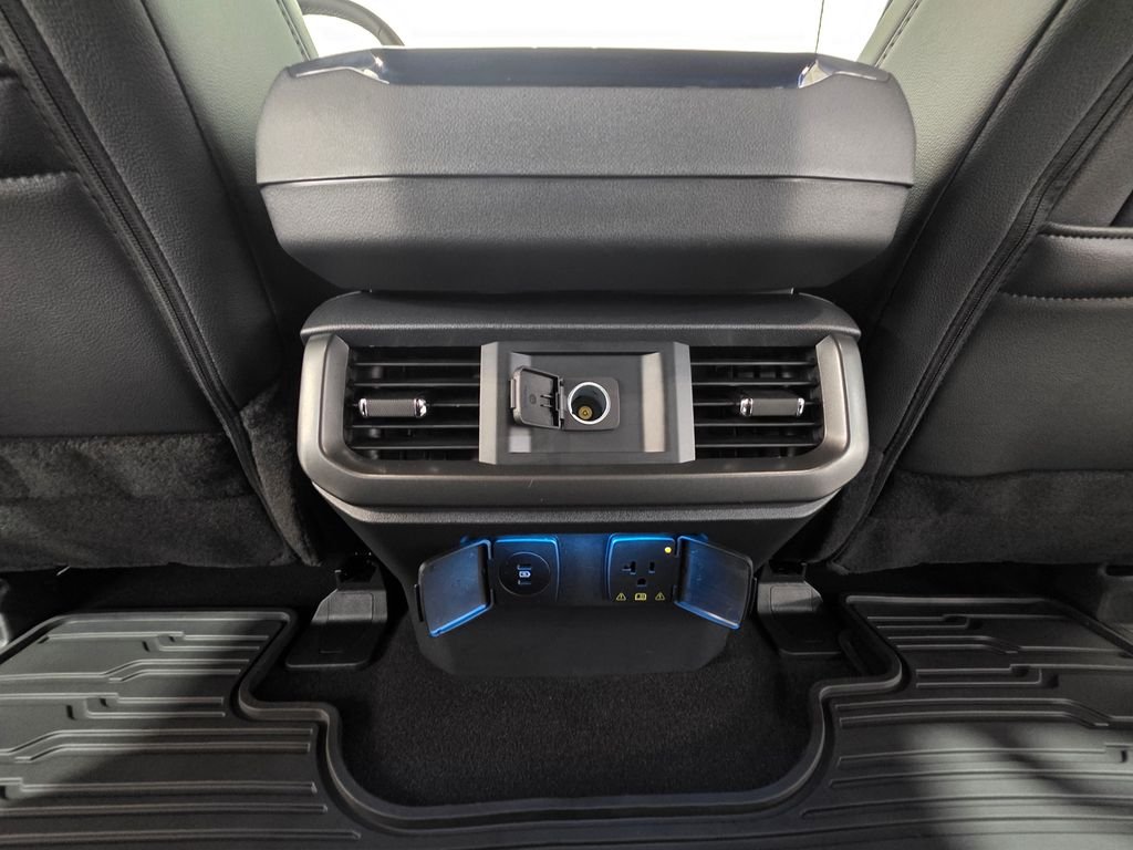 Used 2025 White Ford Lariat image 31