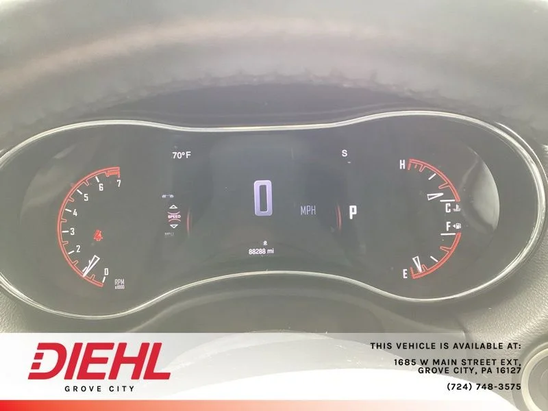 Used 2015 White Dodge SXT image 19