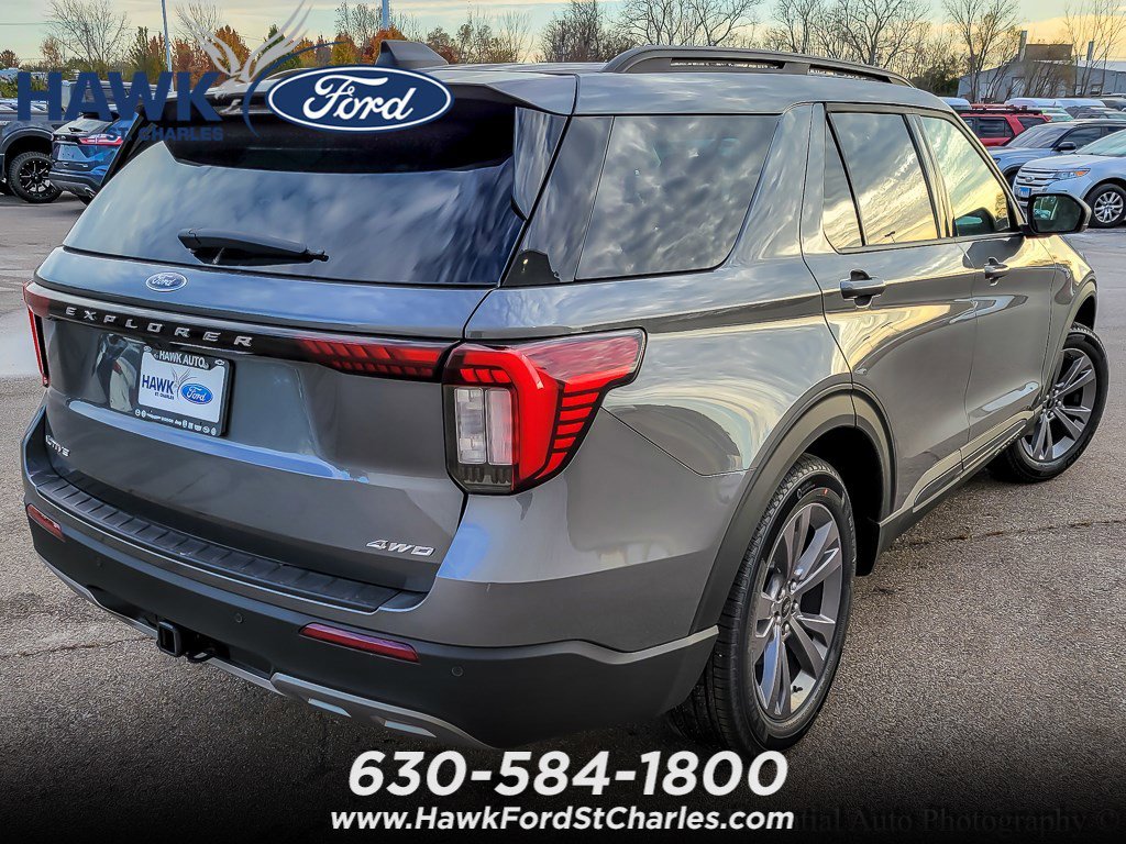 New 2026 Carbonized Gray Metallic Ford Active image 7