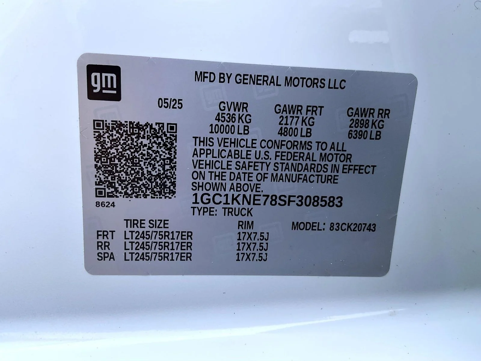 Certified Used 2025 White Chevrolet LT image 26