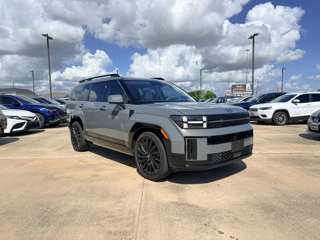 Used 2024 Hampton Gray Hyundai Calligraphy image 3