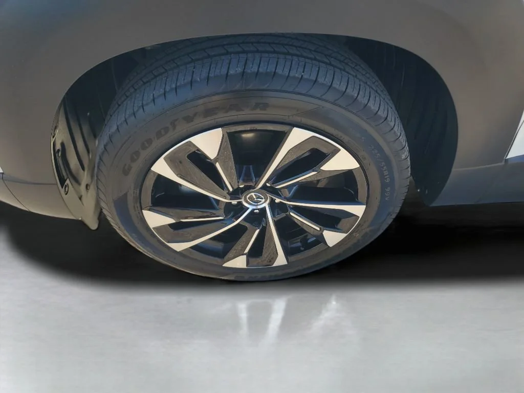 Used 2025 Wind Chill Pear Mazda Premium Plus Package image 28
