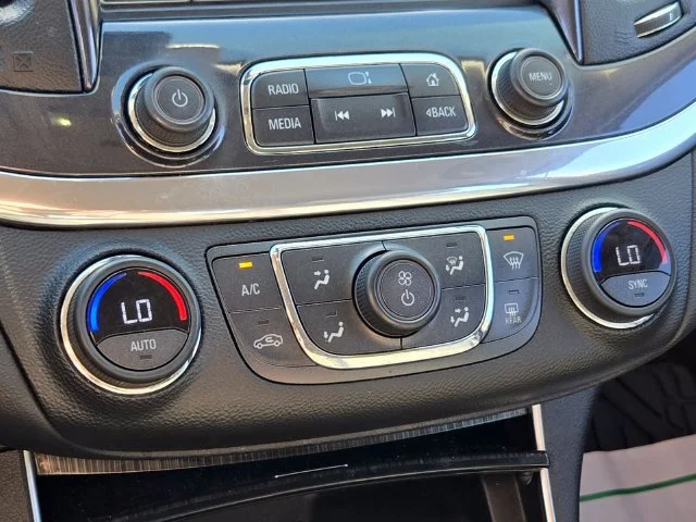 Used 2019 CAJUN RED TINTCOAT Chevrolet LT image 27