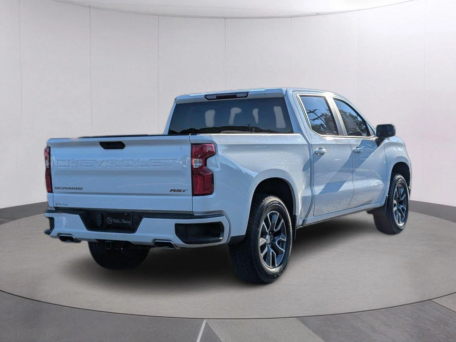 Used 2021 Summit White Chevrolet RST image 7