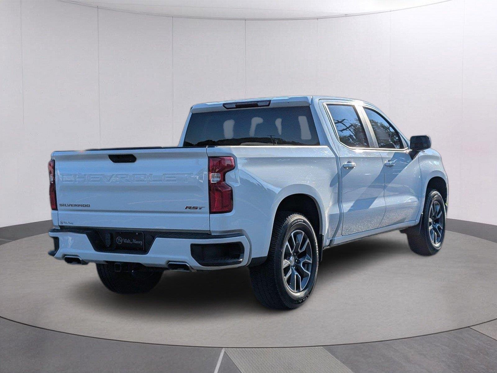 Used 2021 Summit White Chevrolet RST image 7