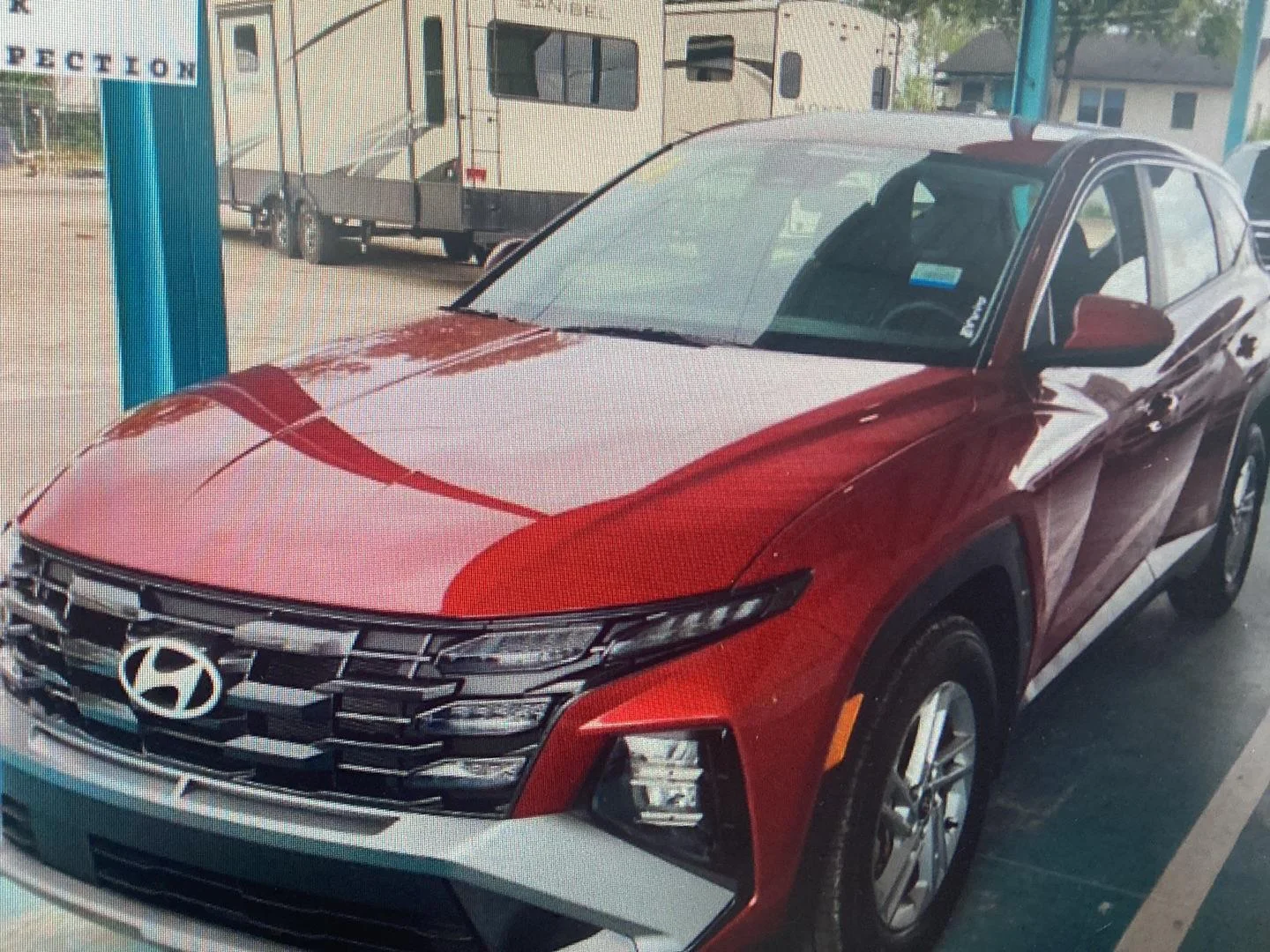 Used 2025 Ultimate Red Hyundai SE image 4