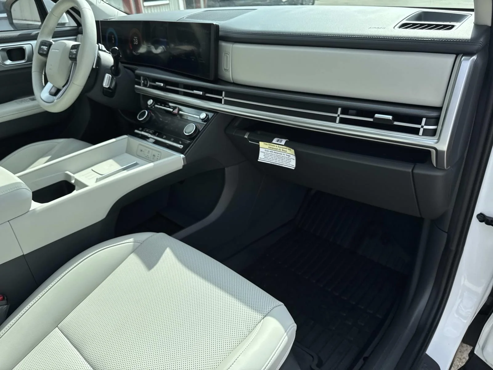 Used 2025 Serenity White Hyundai SEL image 12