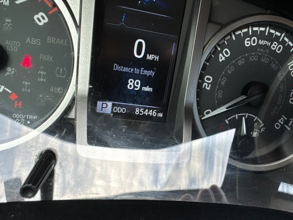 Used 2020 White Toyota SR5 image 5