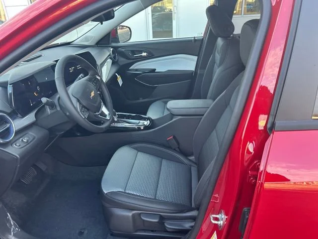 2026 Chevrolet Trax LT - Photo 10