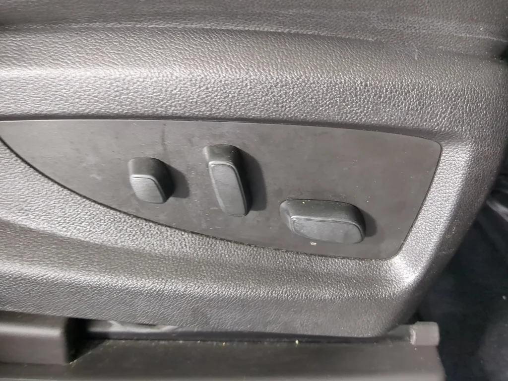 Used 2018 Tungsten Metallic Chevrolet LT image 22