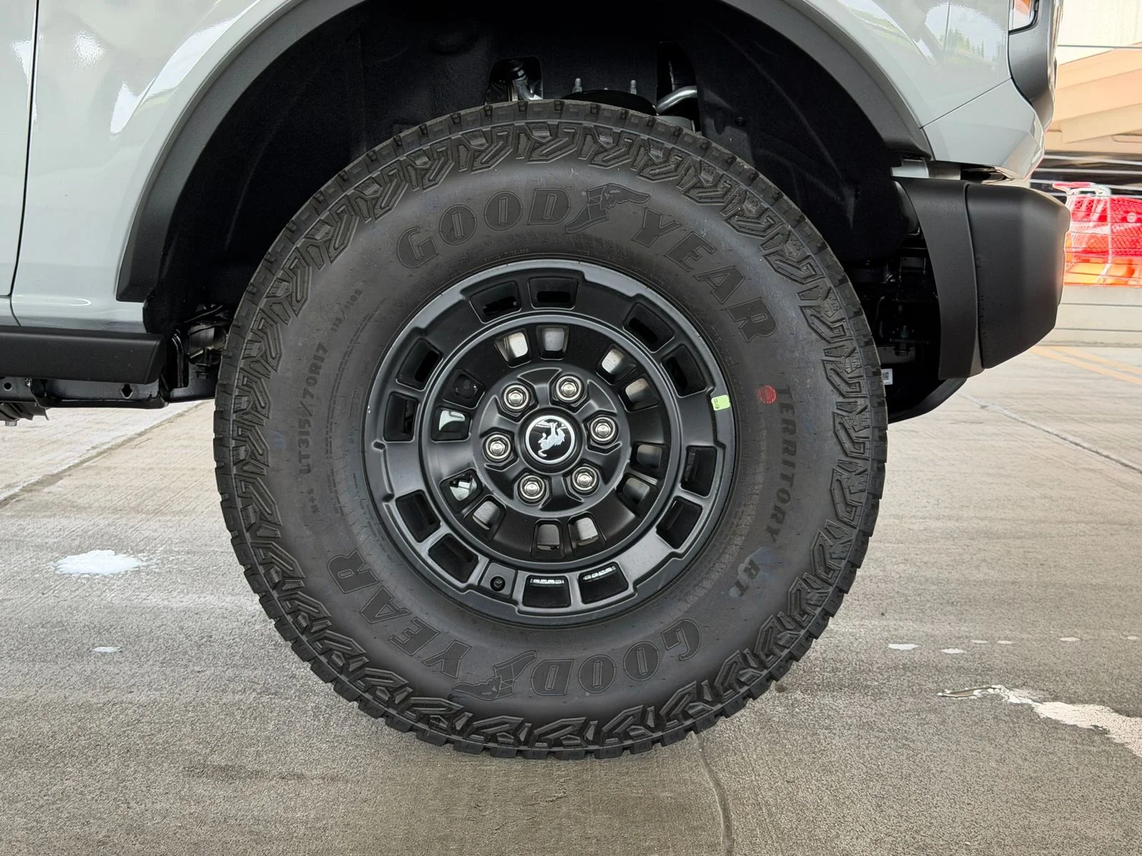 New 2026 Avalanche Gray Ford Badlands image 8