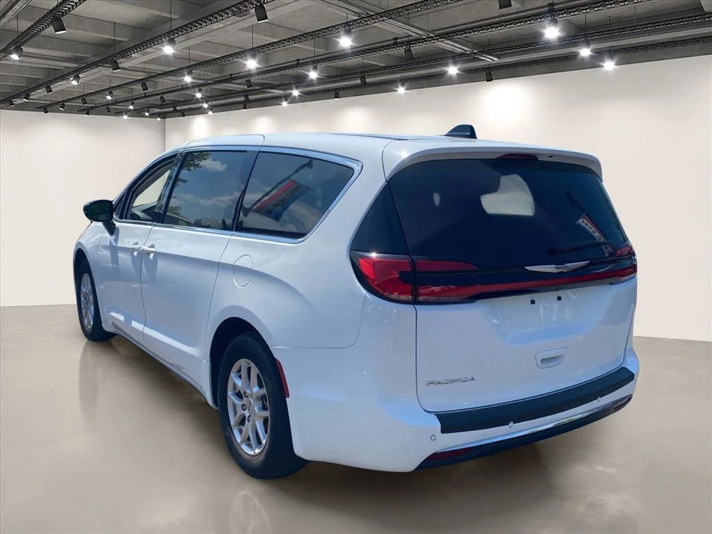 Used 2024 Bright White Clearcoat Chrysler Touring L image 5