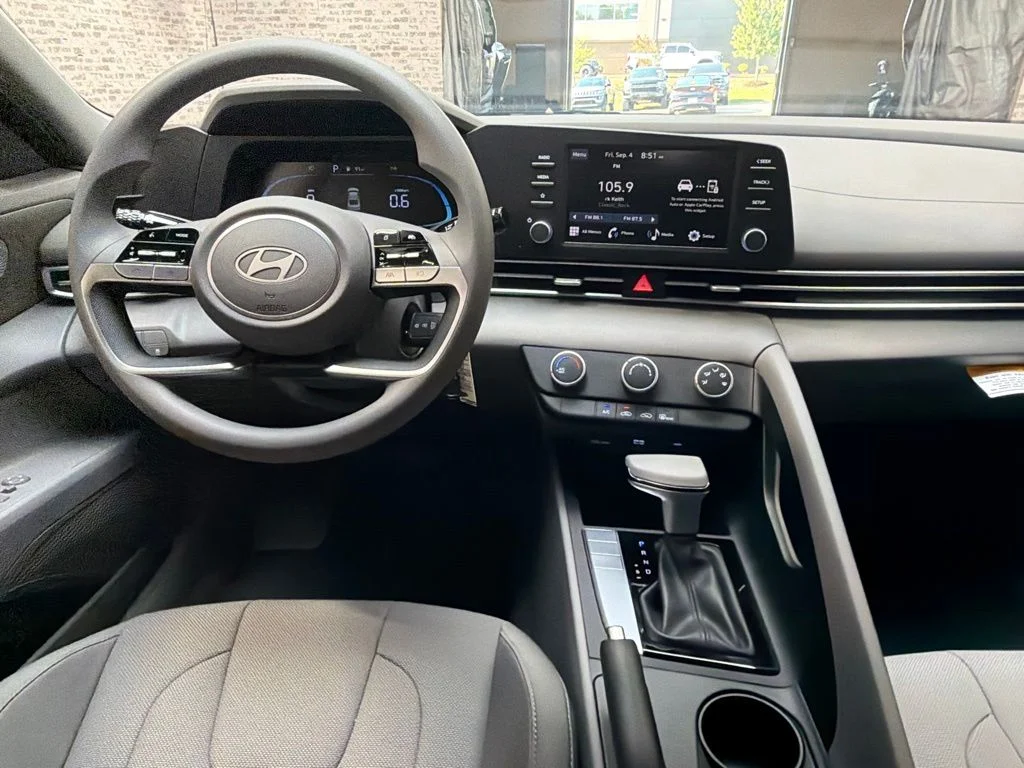 New 2026 Amazon Gray Hyundai SE image 15