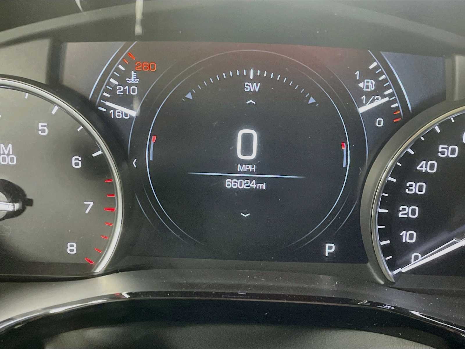 Used 2019 Crystal White Tricoat Cadillac Platinum AWD image 10