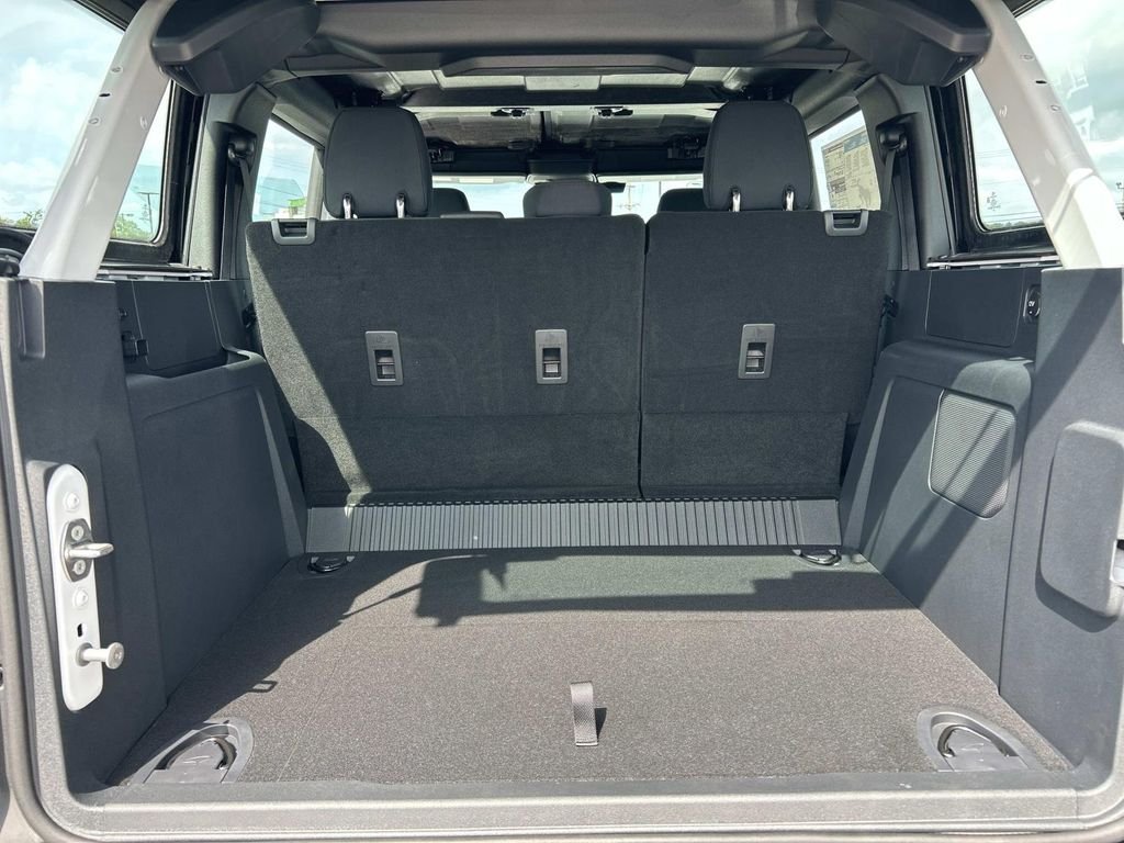 New 2026 Oxford White Ford Base image 16