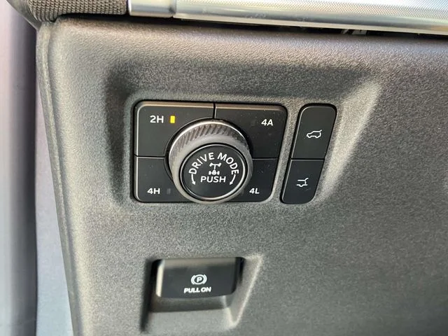 New 2027 Agate Black Metallic Ford Tremor® image 17