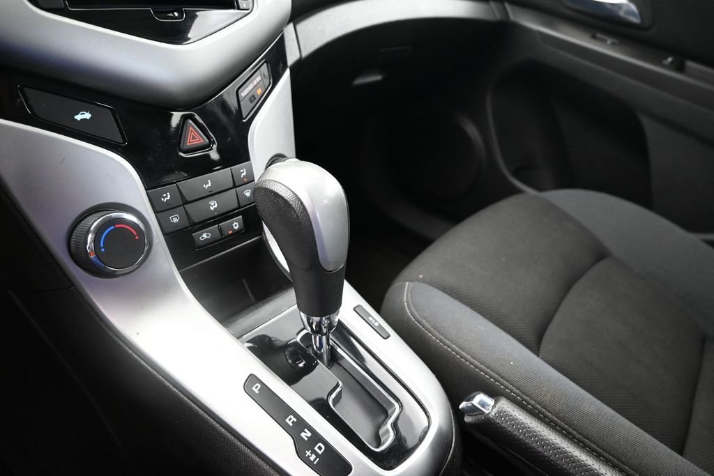Used 2016 Silver Chevrolet 1LT image 23
