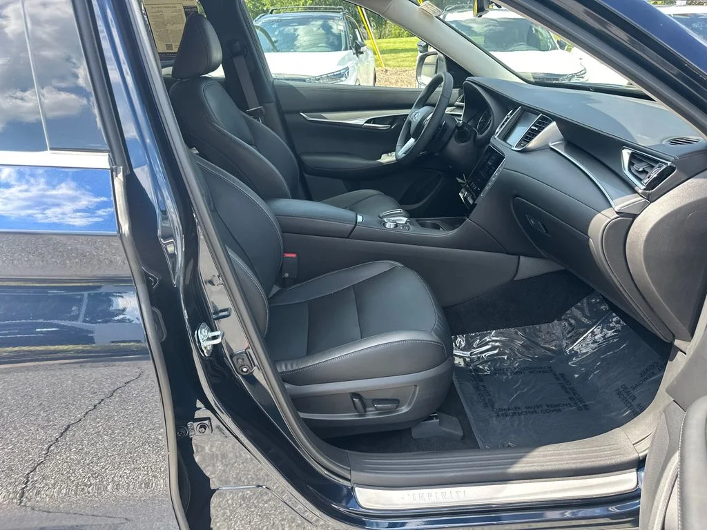 Certified Used 2024 Blue INFINITI LUXE image 11