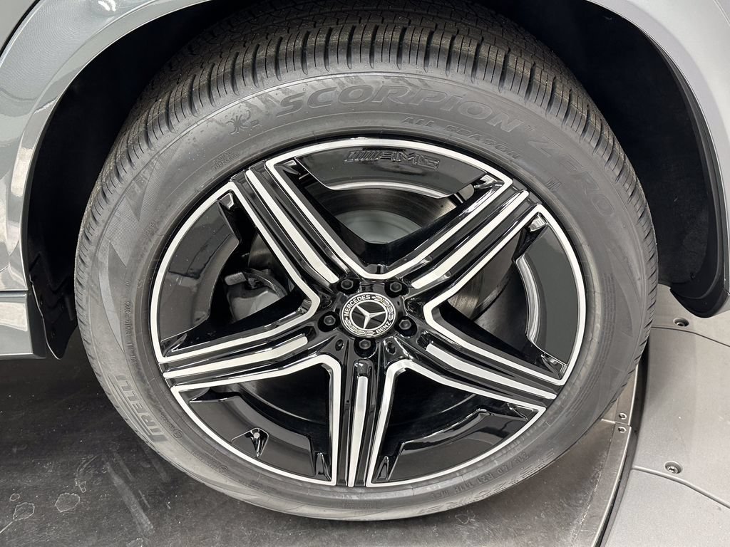 New 2026 MANUFAKTUR Silicon Grey Mercedes-Benz GLE 350 image 62