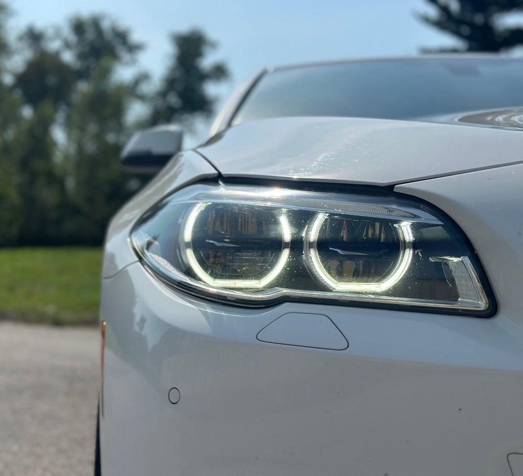 Used 2014 Alpine White BMW 535i xDrive image 9