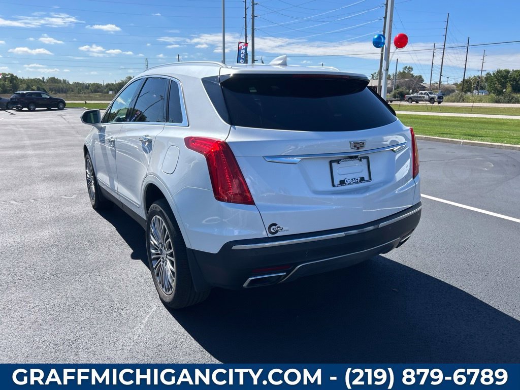 Used 2017 CRYSTAL WHITE TRICOAT Cadillac Platinum AWD image 13