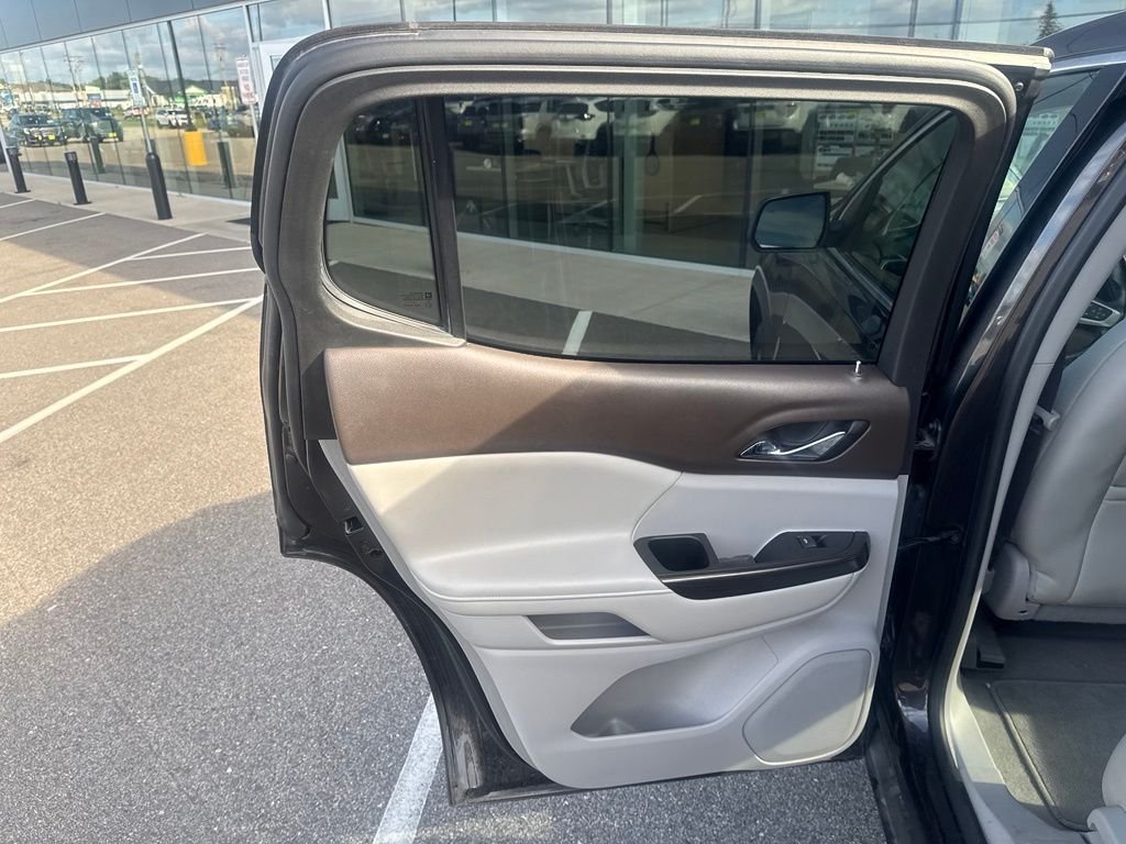 Used 2017 Silver GMC SLT-1 image 17