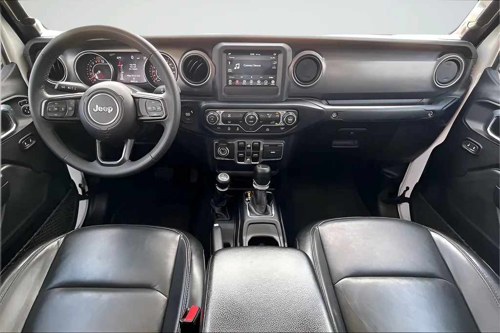 Used 2023 White Jeep Texas Trail image 7