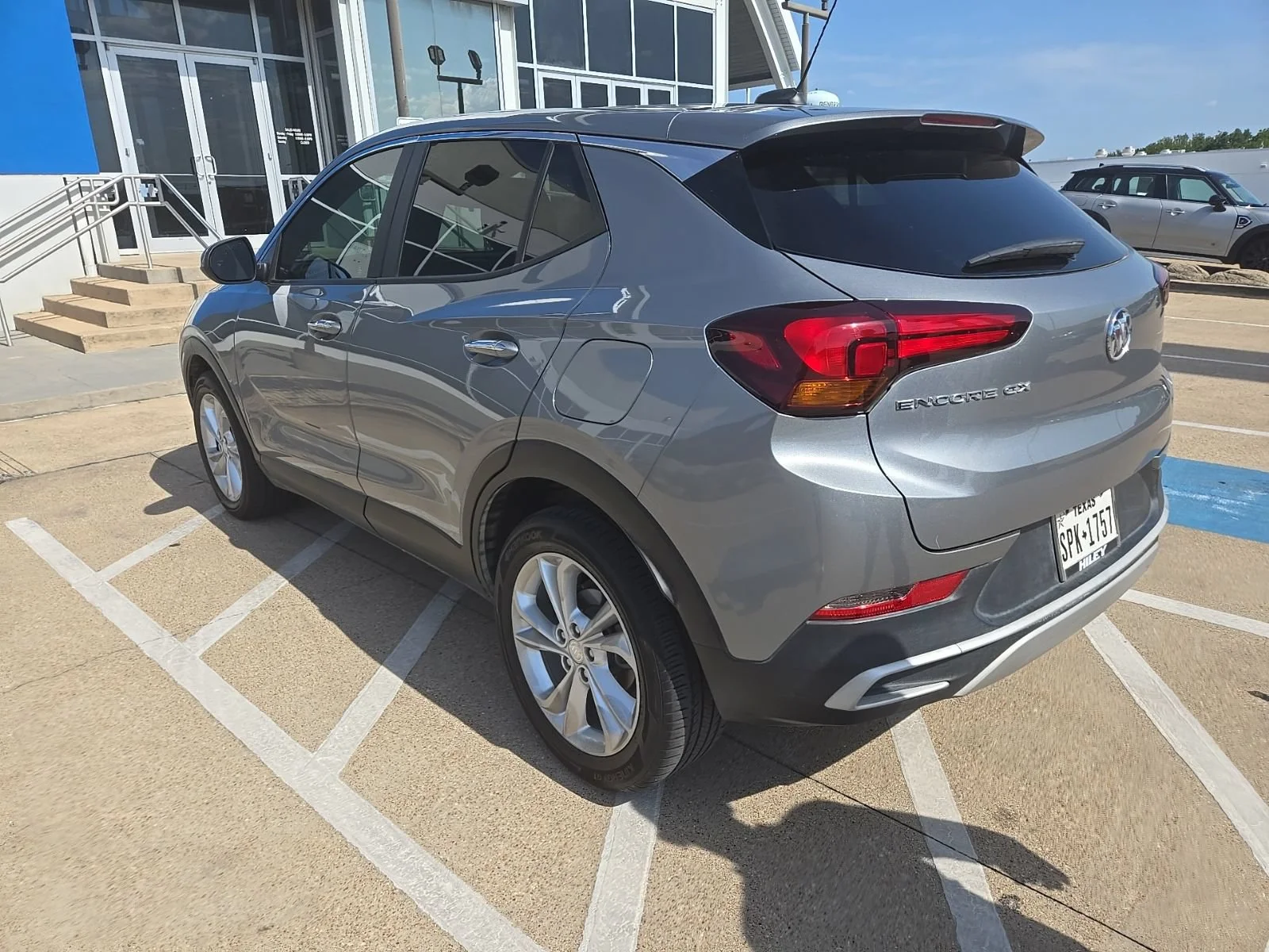 Used 2023 MOONSTONE GRAY METALLIC Buick Preferred image 6
