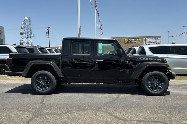 New 2026 Black Clear-Coat Exterior Paint Jeep 85th Anniversary Edition image 2
