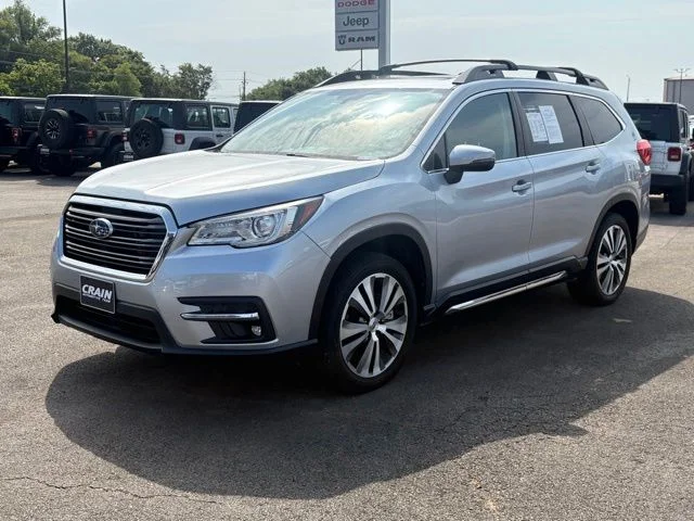 Used 2022 Silver Subaru Limited image 3