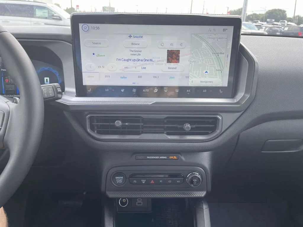 New 2025 Oxford White Ford Badlands® image 19