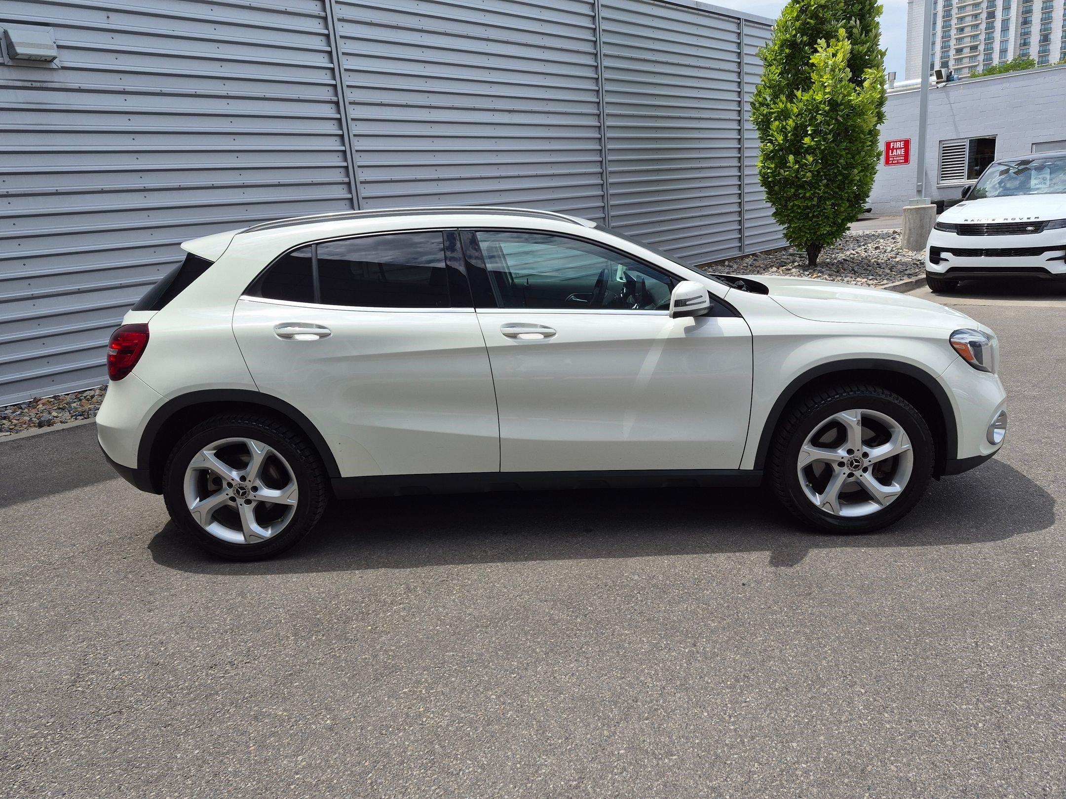 Used 2018 Cirrus White Mercedes-Benz GLA 250 image 2