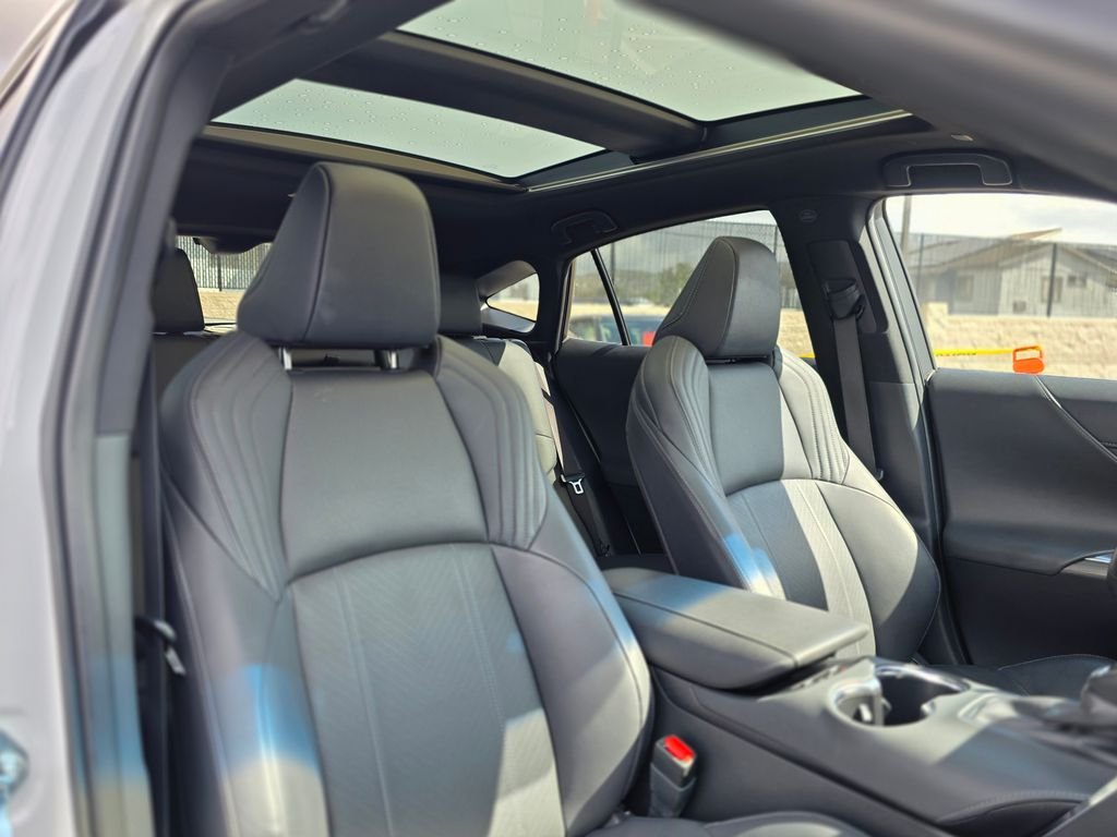 2024 Toyota Venza XLE - Photo 11