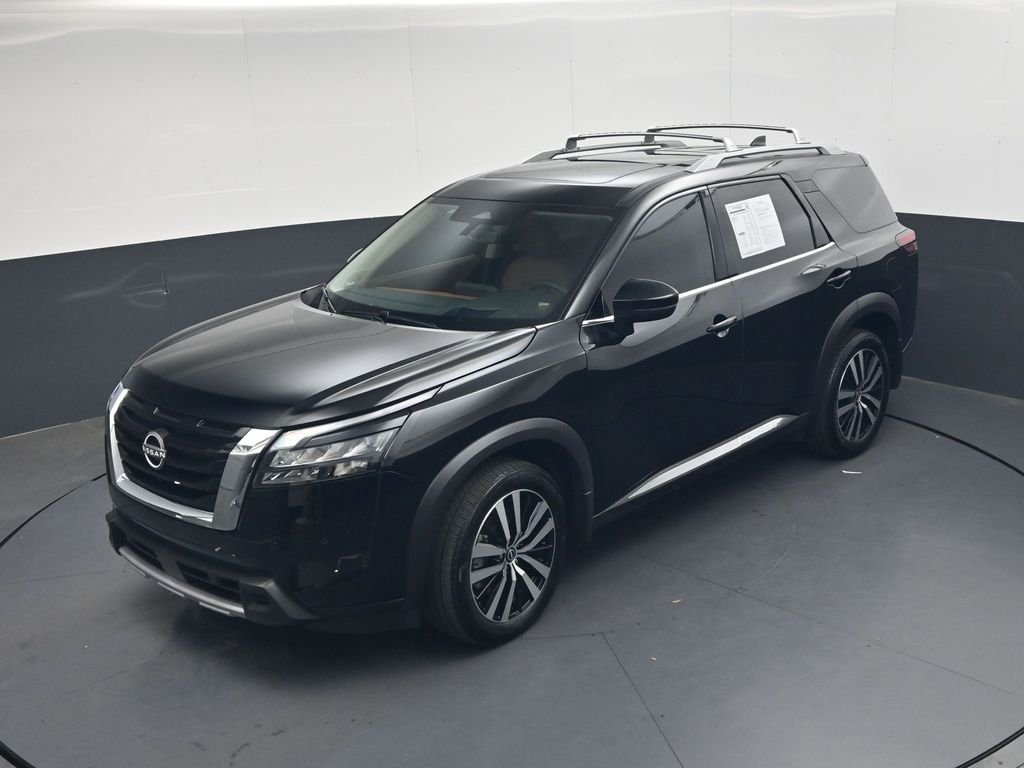 Used 2025 Black Nissan Platinum image 34