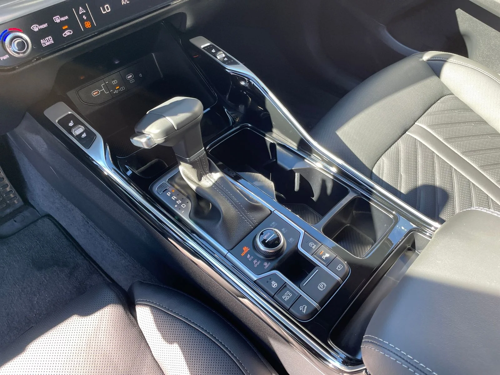 2026 Kia Sorento X-Line SX Prestige - Photo 24