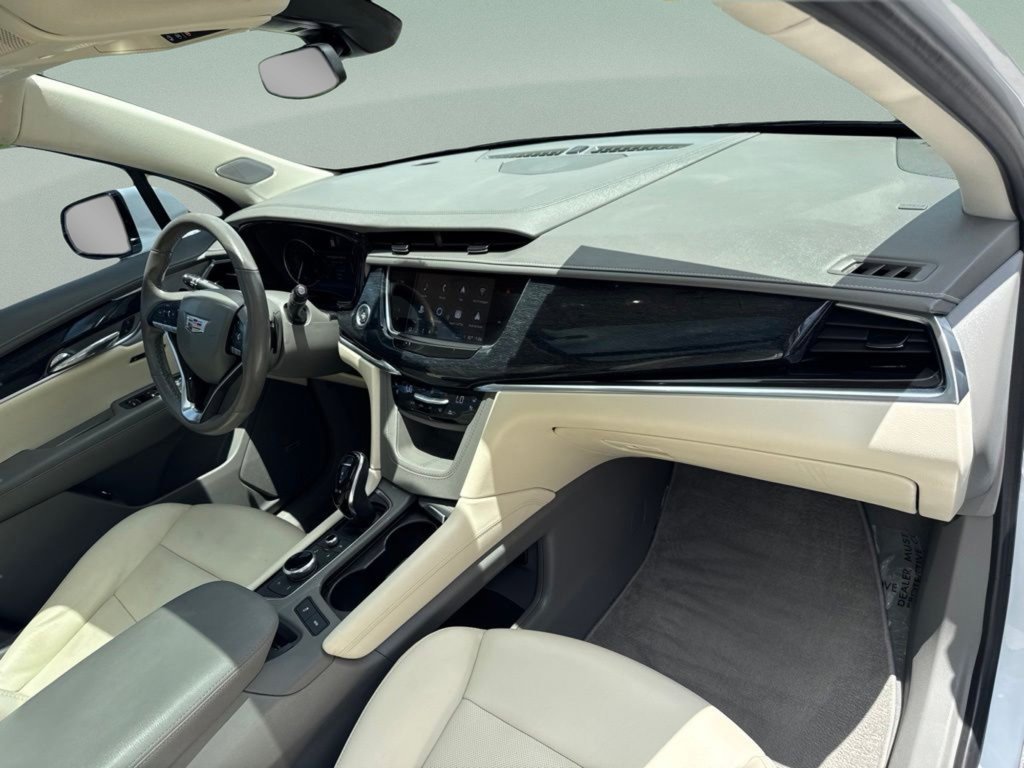 Used 2024 Crystal White Tricoat Cadillac FWD Premium Luxury image 29