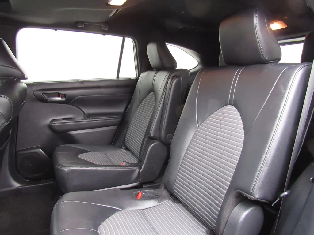 2025 Toyota Highlander XSE - Photo 15