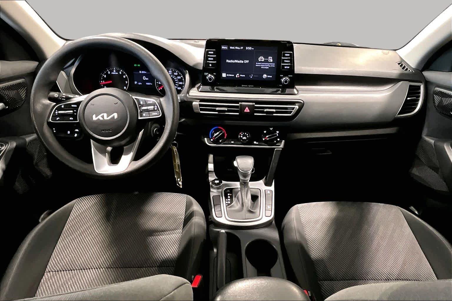 Used 2023 Snow White Pearl Kia LX image 14