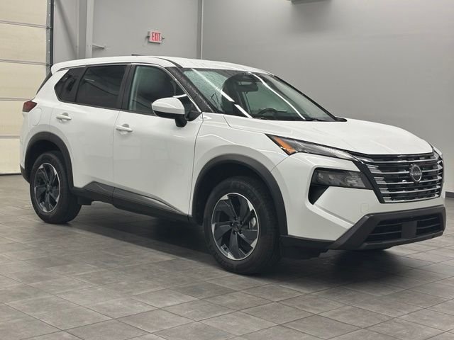 Used 2025 White Nissan SV image 1