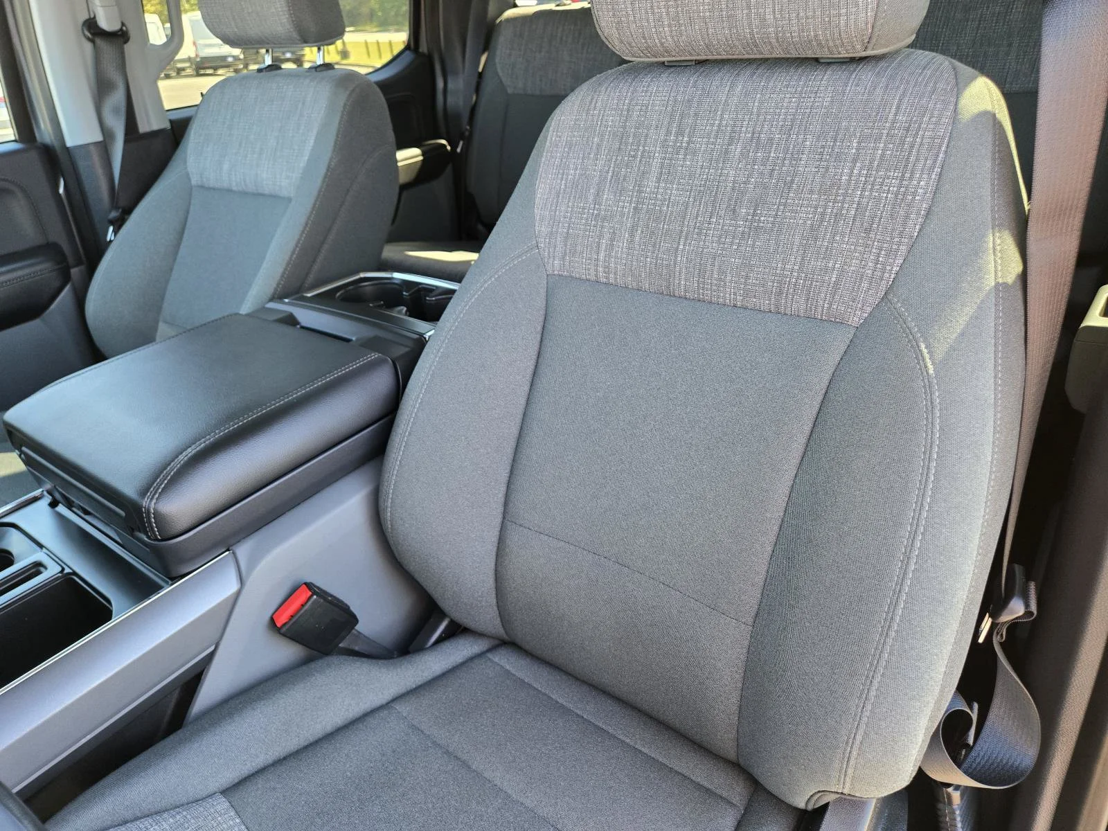 Used 2023 Gray Metallic Ford XLT image 17