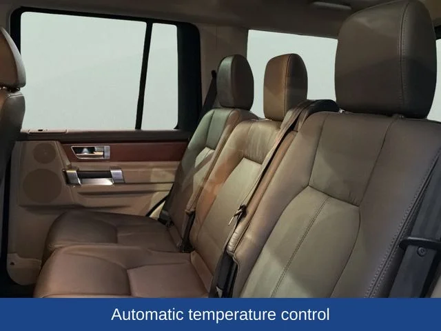Used 2016  Land Rover HSE image 17