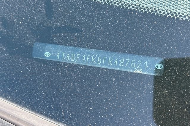 Used 2015 Gray Toyota LE image 3