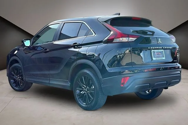 New 2026 Black Mitsubishi LE image 3