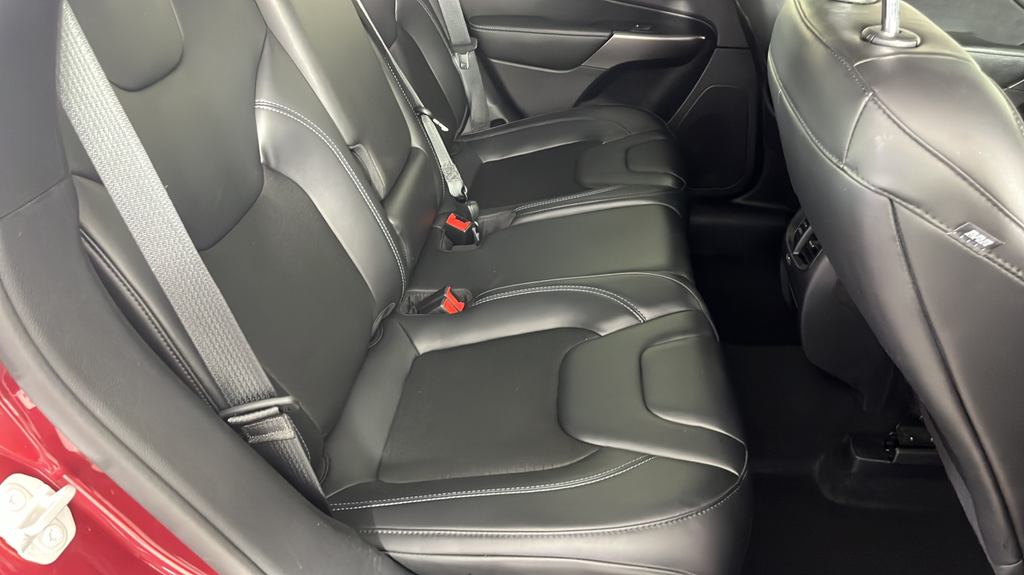 2020 Jeep Cherokee Latitude Plus - Photo 19