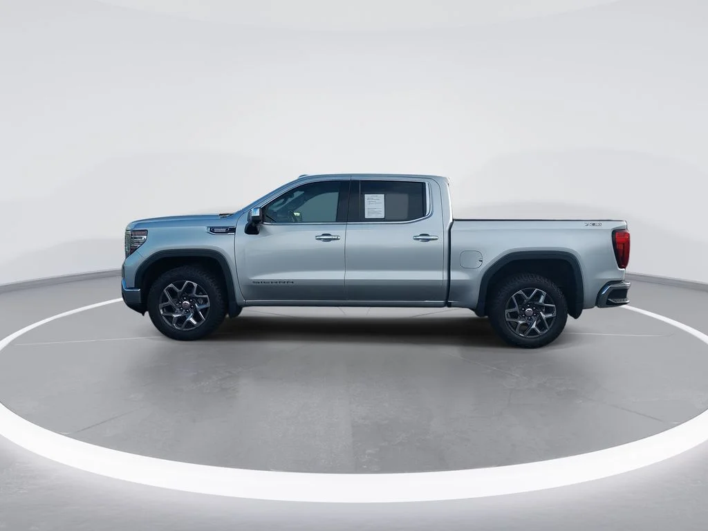 Used 2022 Silver GMC SLT image 5