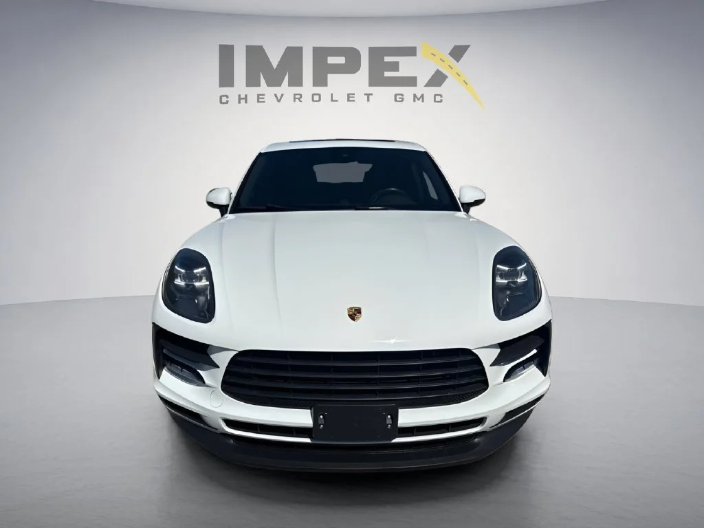 Used 2021  Porsche  image 8