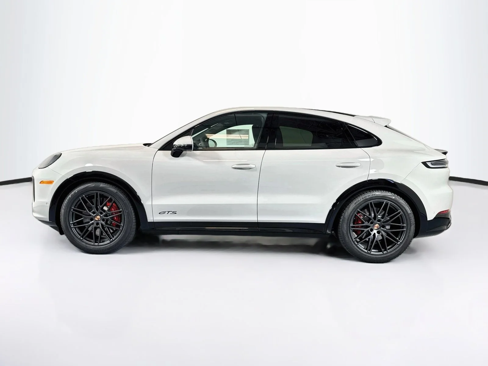 New 2026 Chalk Porsche GTS Coupe image 2